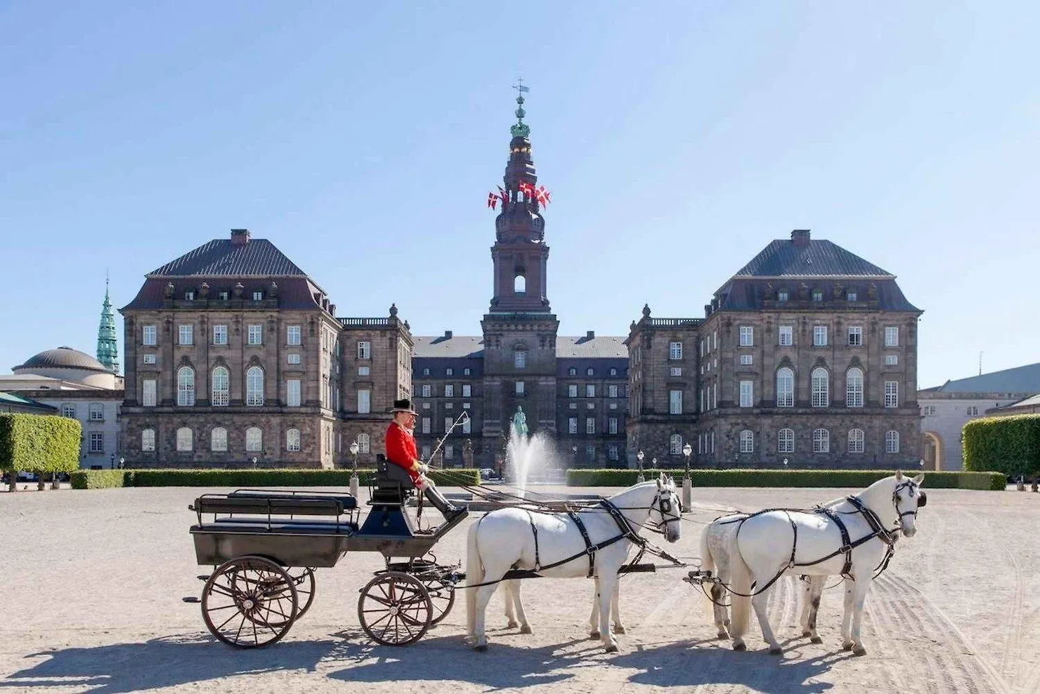 Big 4 Bedroom Apartment With Bathtub By Cph City Hall Square Köpenhamn Danmark