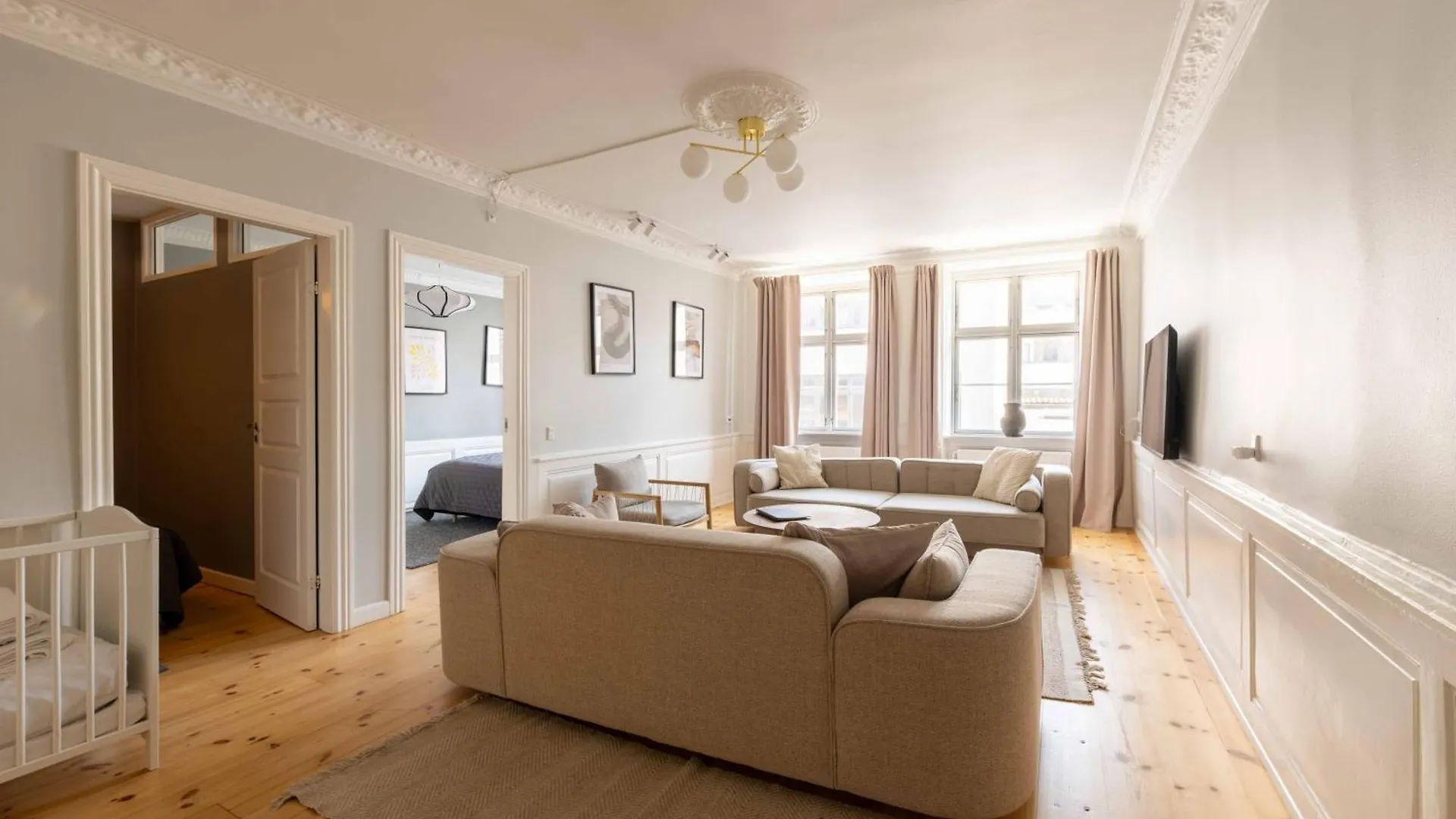 Big 4 Bedroom Apartment With Bathtub By Cph City Hall Square Köpenhamn 0*,