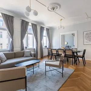 Large With Canal View In Cph Apartamento