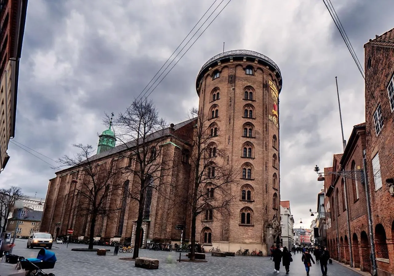 Big 4 Bedroom Apartment With Bathtub By Cph City Hall Square Copenaghen