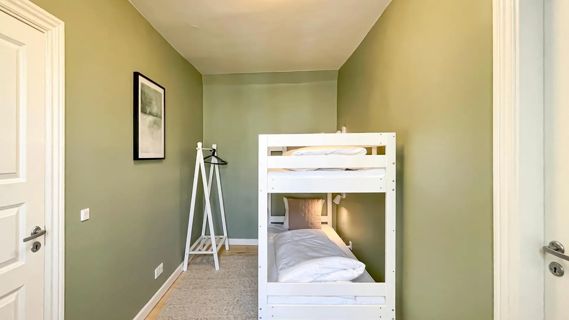 Big 4 Bedroom Apartment With Bathtub By Cph City Hall Square Copenaghen